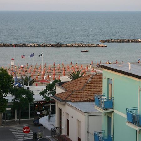 Hotel Ribot Rimini Exterior foto