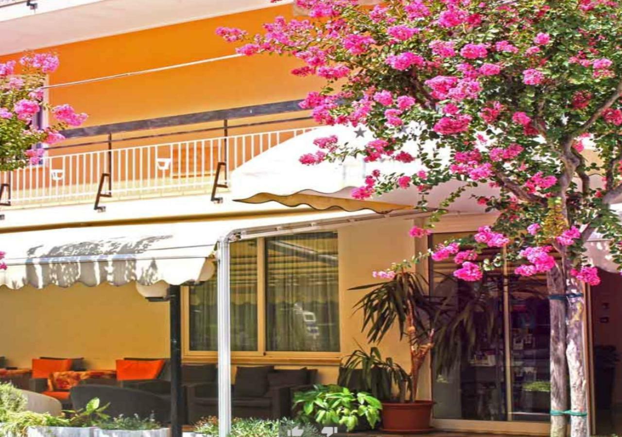 Hotel Ribot Rimini Exterior foto